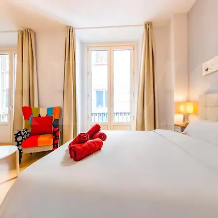 Apartment Holidays2malaga Capitan Renovated With Patio & Balconies In The Center