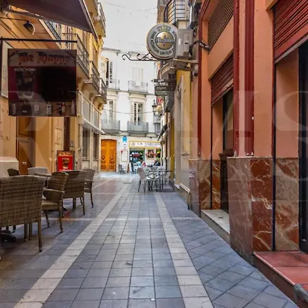 Holidays2malaga Capitan Renovated With Patio & Balconies In The Center